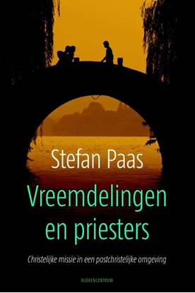 Afbeeldingen van Vreemdelingen en priesters