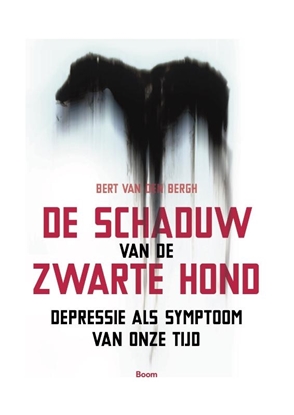 Afbeeldingen van De schaduw van de zwarte hond