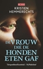 Afbeelding van De vrouw die de honden eten gaf