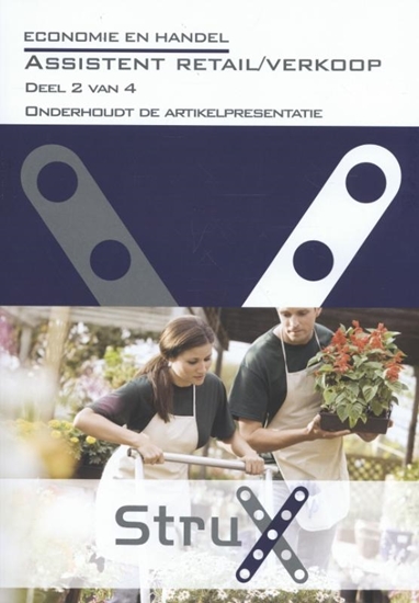 Afbeelding van Assistent verkoop / retail Deel 2 van 4 onderhoudt de artikelpresentatie