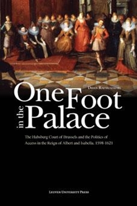 Afbeeldingen van One foot in the palace