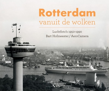 Afbeeldingen van Rotterdam vanuit de wolken