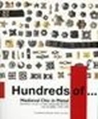 Afbeeldingen van Hundreds of... Medieval chic in metal