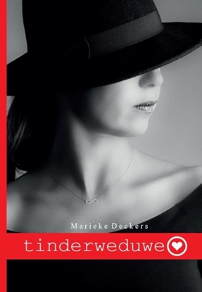 Afbeeldingen van Tinderweduwe