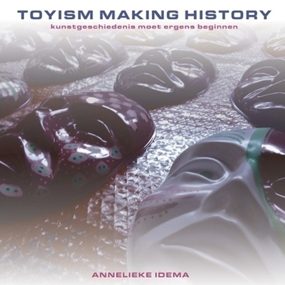 Afbeeldingen van Toyism, making history