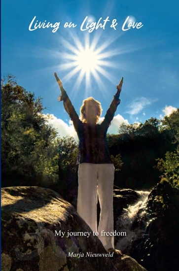 Afbeelding van Living on Light & Love