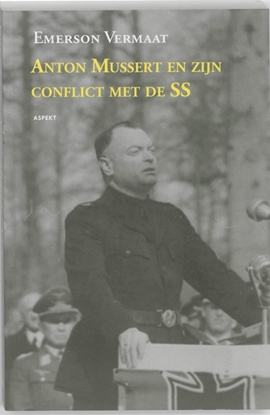 Afbeeldingen van Anton Mussert en zijn conflict met de SS