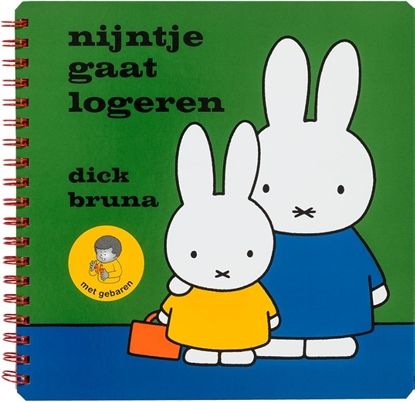 Afbeeldingen van nijntje gaat logeren met gebaren