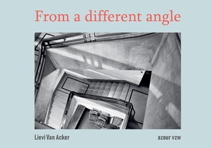 Afbeeldingen van From a different angle