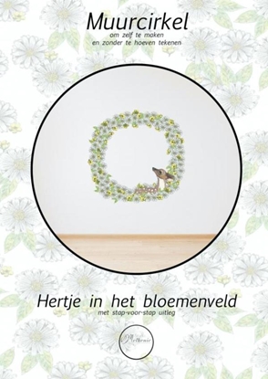 Afbeeldingen van Hertje in het bloemenveld