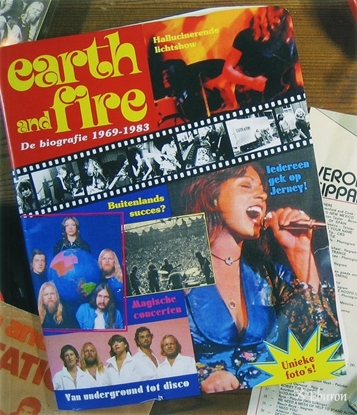 Afbeeldingen van Earth and Fire