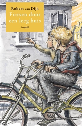 Afbeeldingen van Fietsen door een leeg huis