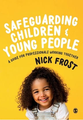 Afbeeldingen van Safeguarding Children and Young People