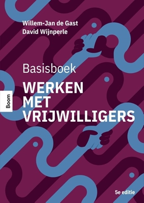 Afbeeldingen van Basisboek werken met vrijwilligers
