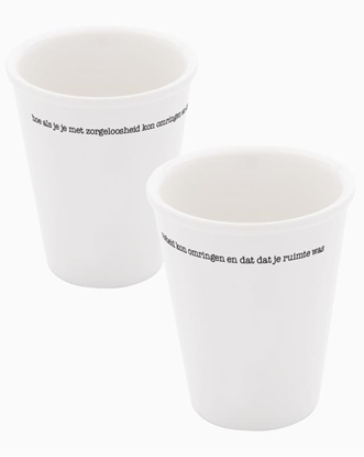 Afbeeldingen van Poëten aan tafel - het servies Porseleinen beker ‘Hoe als je je' set van 2