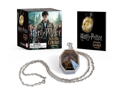 Afbeeldingen van Harry Potter (english) Harry Potter Locket Horcrux Kit and Sticker Book
