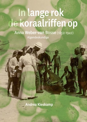 Afbeeldingen van In lange rok de koraalriffen op