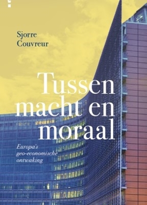 Afbeeldingen van Tussen macht en moraal