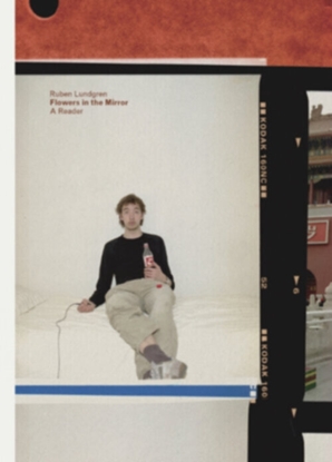 Afbeeldingen van Flowers in the Mirror: A Reader