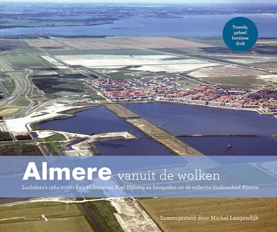 Afbeelding van Vanuit de wolken Almere vanuit de wolken