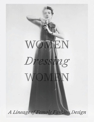 Afbeeldingen van Women Dressing Women