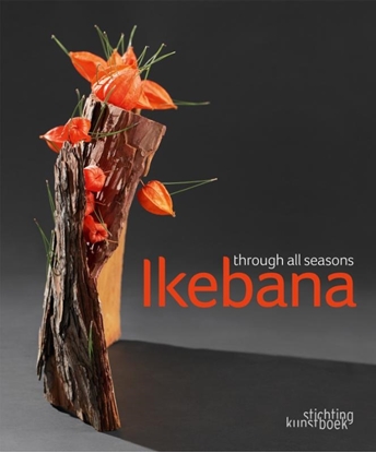 Afbeeldingen van Ikebana through all seasons