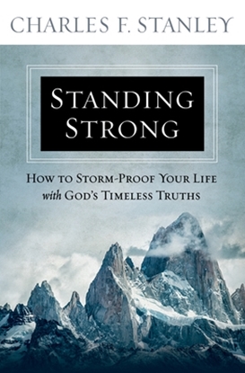Afbeeldingen van Standing Strong