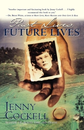 Afbeeldingen van Past Lives, Future Lives