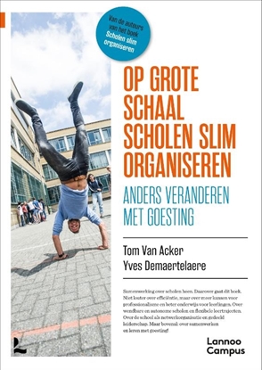Afbeeldingen van Op grote schaal scholen slim organiseren