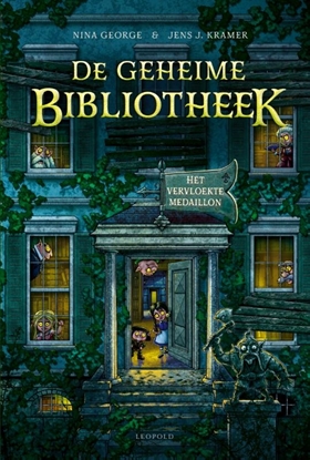 Afbeeldingen van De geheime bibliotheek Het vervloekte medaillon